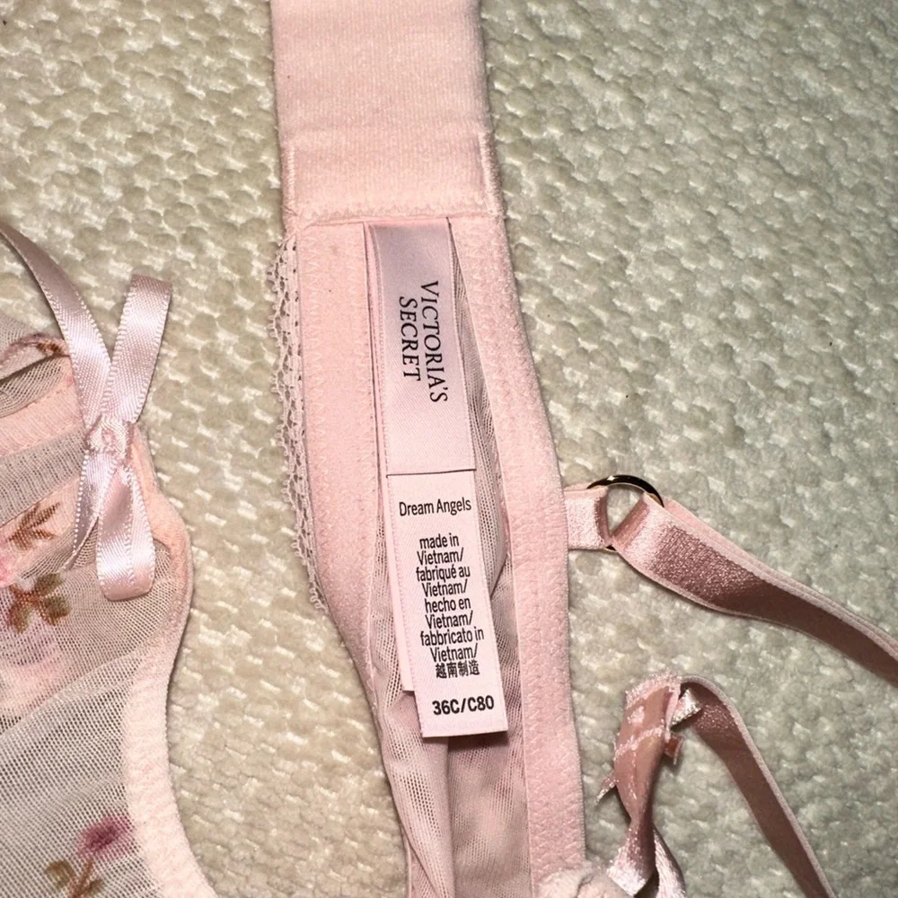 Victoria's Secret Pink Floral Lace Bra - Picture 5 of 8